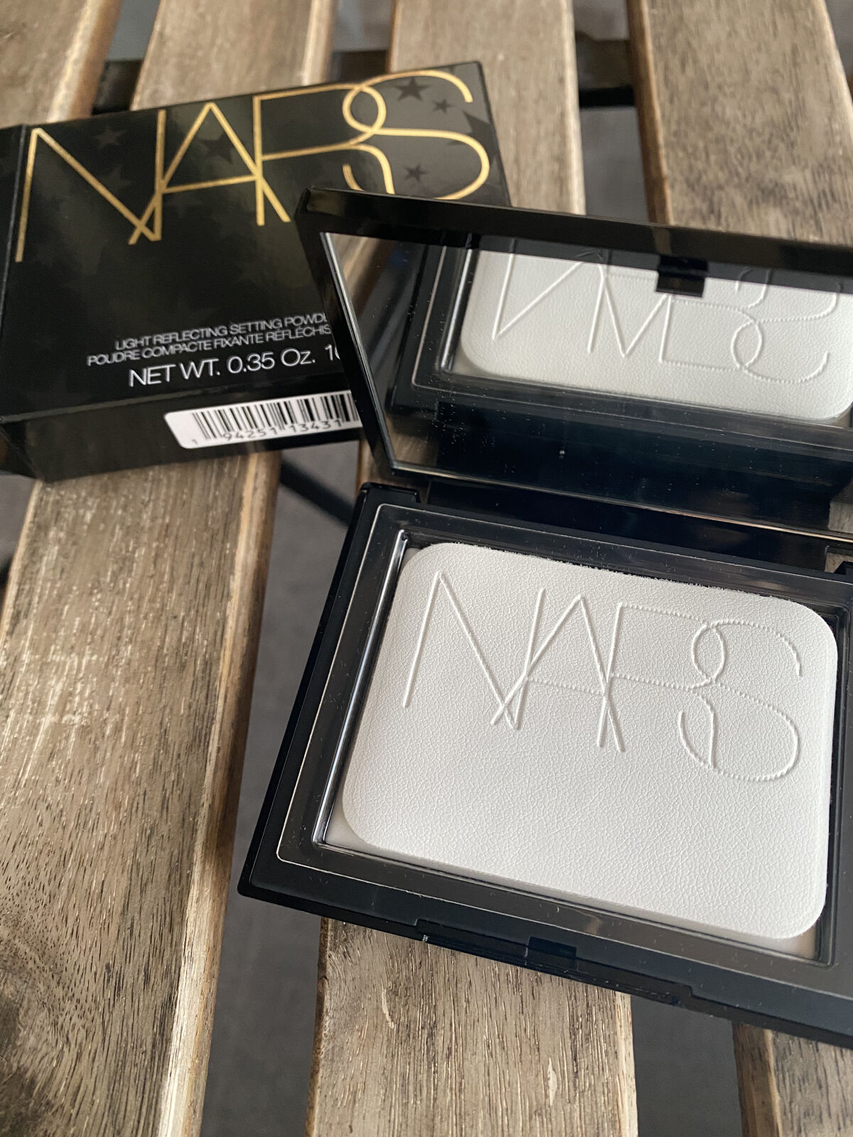 ライトリフレクティングセッティングパウダー　プレスト　N 03005(限定パッケージ)/NARS/プレストパウダーを使ったクチコミ（2枚目）