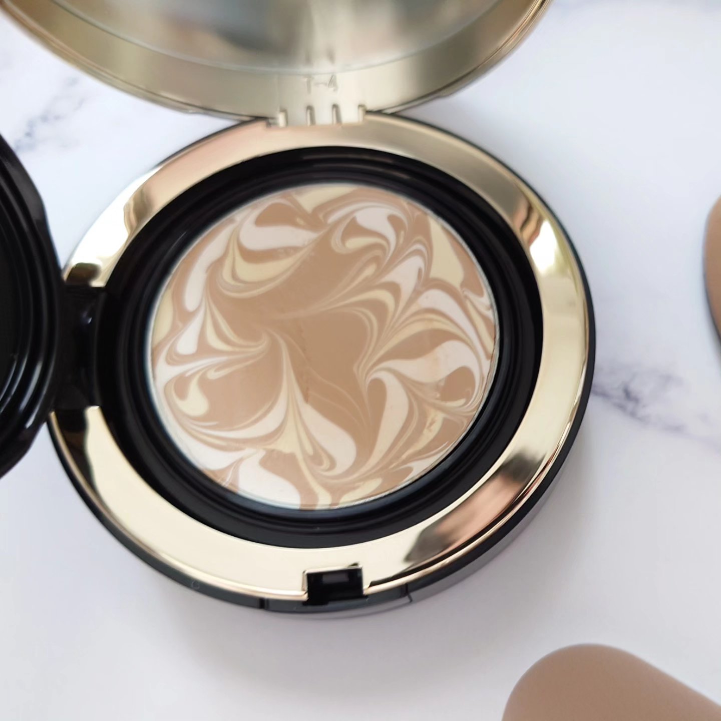 SIGNATURE ESSENCE COVER PACT　/AGE20’s/クリーム・エマルジョンファンデーションを使ったクチコミ（3枚目）