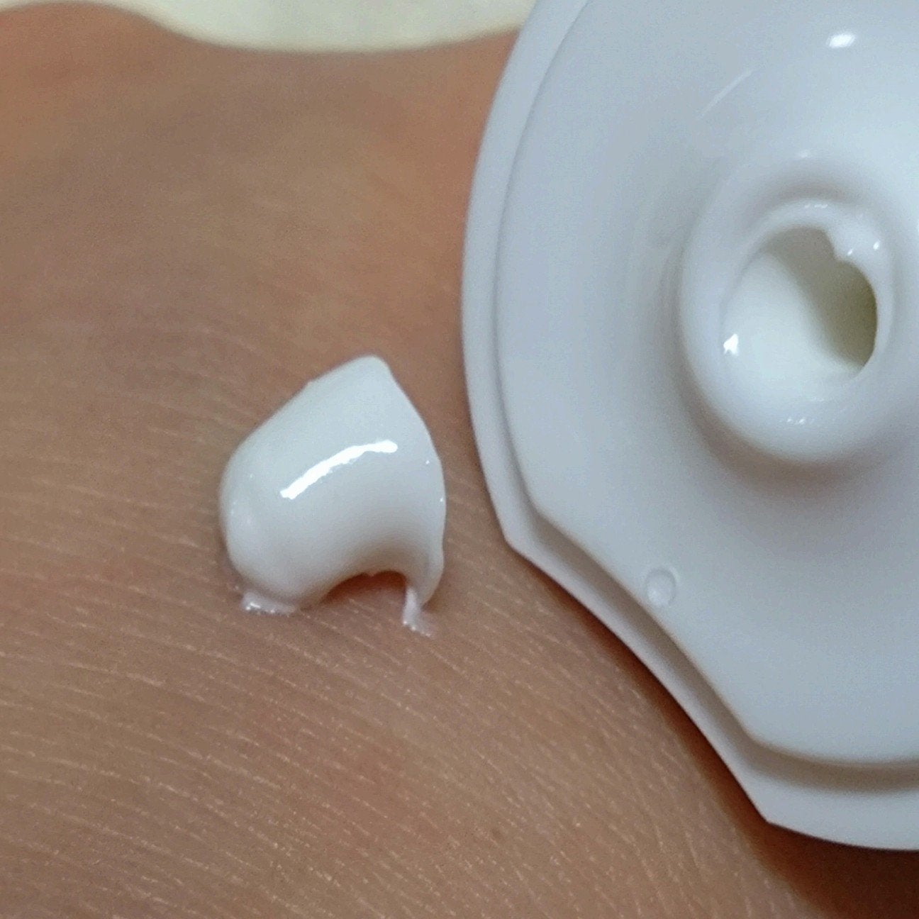 シカプラスト リペアクリーム B5+ /ラ ロッシュ ポゼ/フェイスクリームを使ったクチコミ(5枚目)