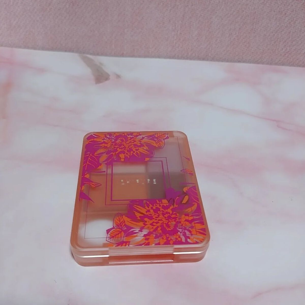 グラデーション アイシャドウ 08 チアフルフラワー（2023年春夏限定色)/ちふれ/アイシャドウパレットを使ったクチコミ（2枚目）