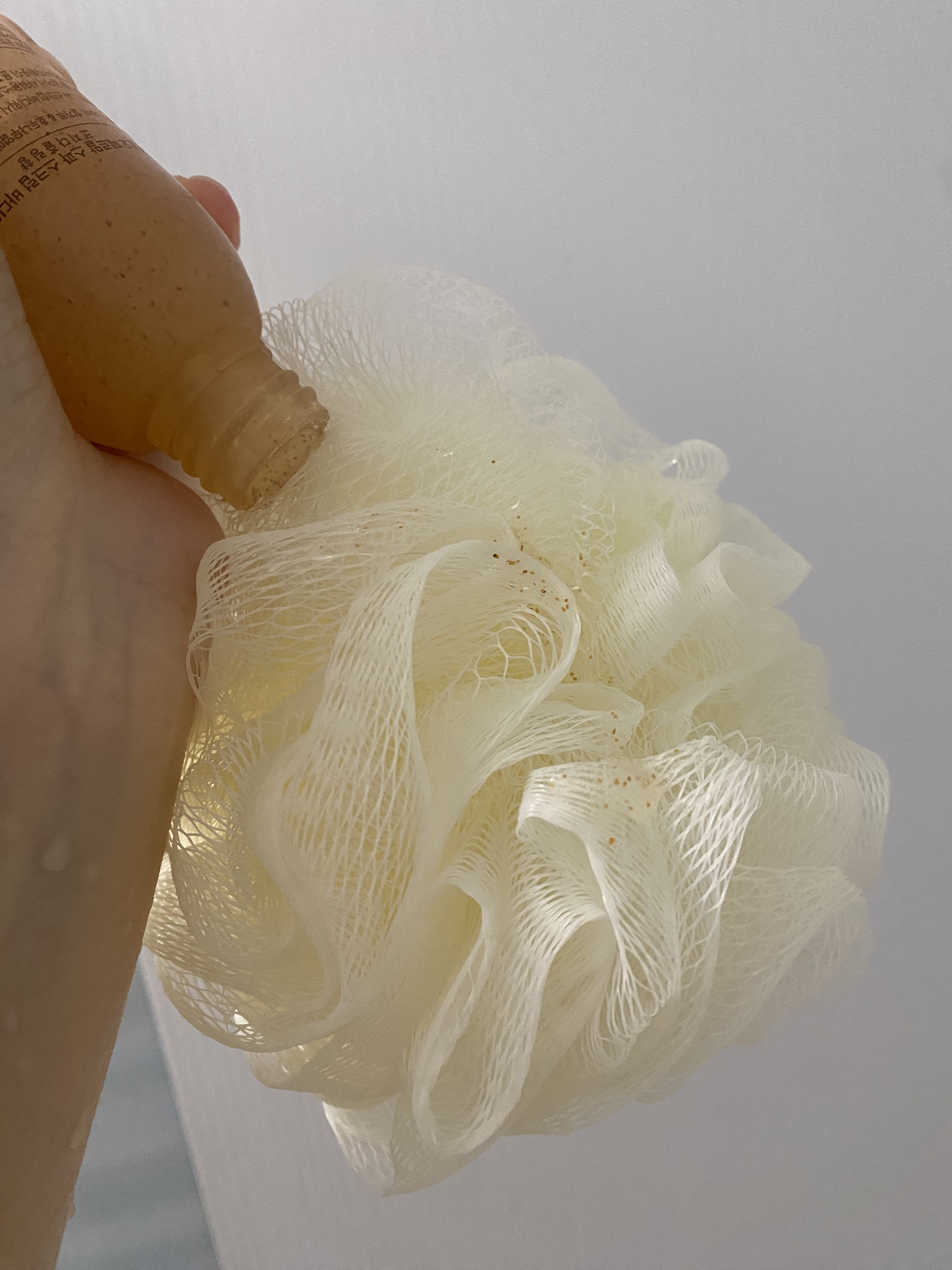 スクラブボディーウォッシュ/KUNDAL/ボディスクラブを使ったクチコミ（3枚目）