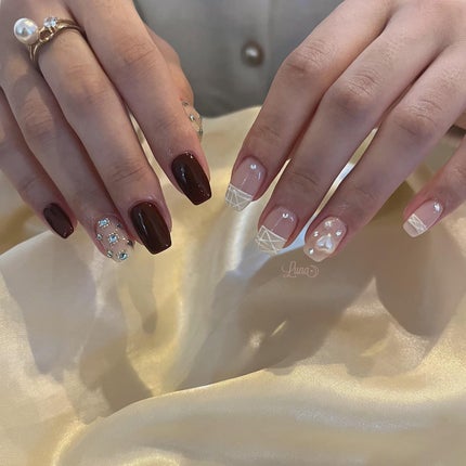 Iuna. Mizuki on LIPS 「.お揃いに🤍もう片手はお持ち込みdesignでした✨#nail..」(3枚目)