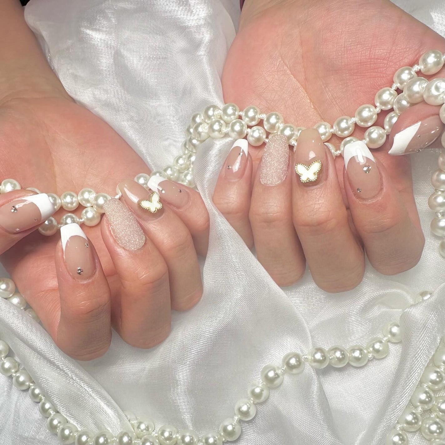 kanna on LIPS 「・・・𝐹𝑟𝑒𝑛𝑐ℎ×𝑠𝑢𝑔𝑎𝑟🤍🕊✨ホワイトできれいにまとめ..」(1枚目)