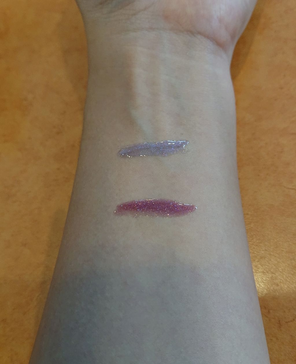 メスメリック グラスリップオイル/CHICCA/リップグロスを使ったクチコミ（2枚目）