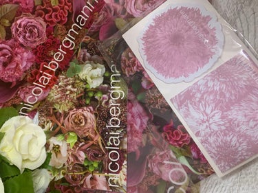 宝島社 nicolaibergmann flower box pouch bookのクチコミ「ニコライバーグマンのポーチ！昔の雑誌の付録です！

商品登録のは、ムック本です。
こちらも可愛.....」（2枚目）