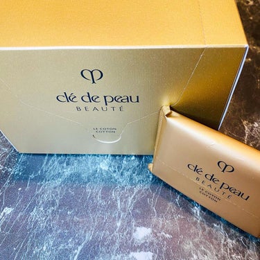 クレ・ド・ポー ボーテ ル・コトンのクチコミ「_

clé de peau BEAUTÉ
LE COTON

クレドポーボーテ
ル・コットン.....」（2枚目）