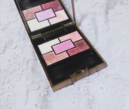 LUNASOL ジェミネイトアイズ Nのクチコミ「とっても可愛いピンク色です♬
肌馴染みもよく、発色はいい意味で割と薄づきなので、可愛すぎない.....」(1枚目)