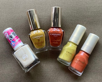 カラフルネイルズ/キャンメイク/マニキュアを使ったクチコミ(4枚目)