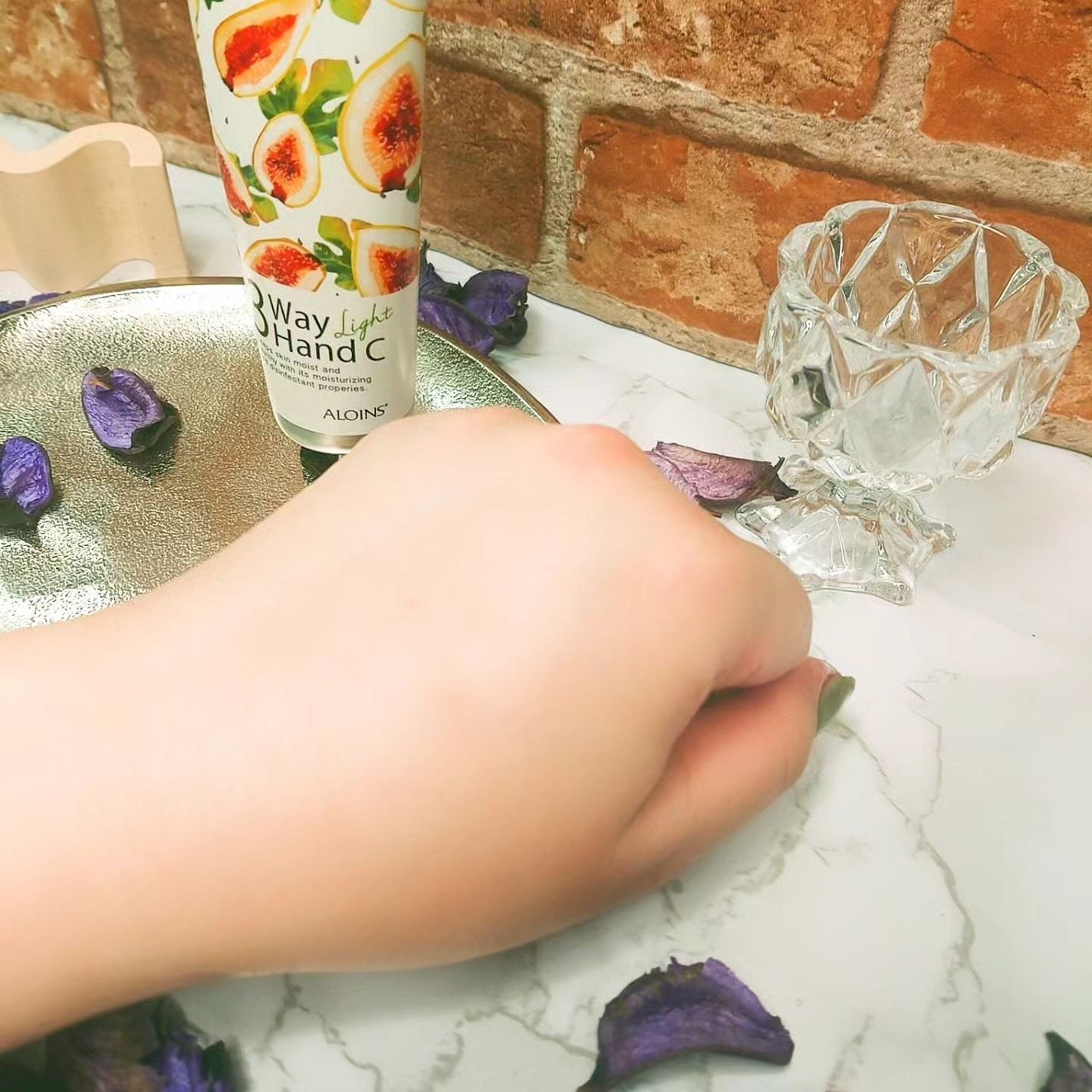 ハンドクリームライト/3ウェイ/ハンドクリームを使ったクチコミ(4枚目)