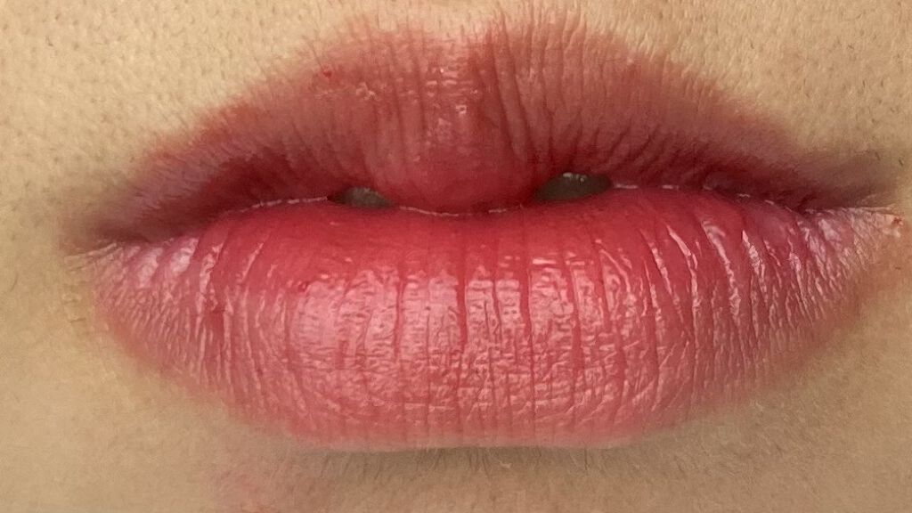 ディアダーリン オイルティント PK002 チェリーベリー/ETUDE/リップグロスを使ったクチコミ（2枚目）