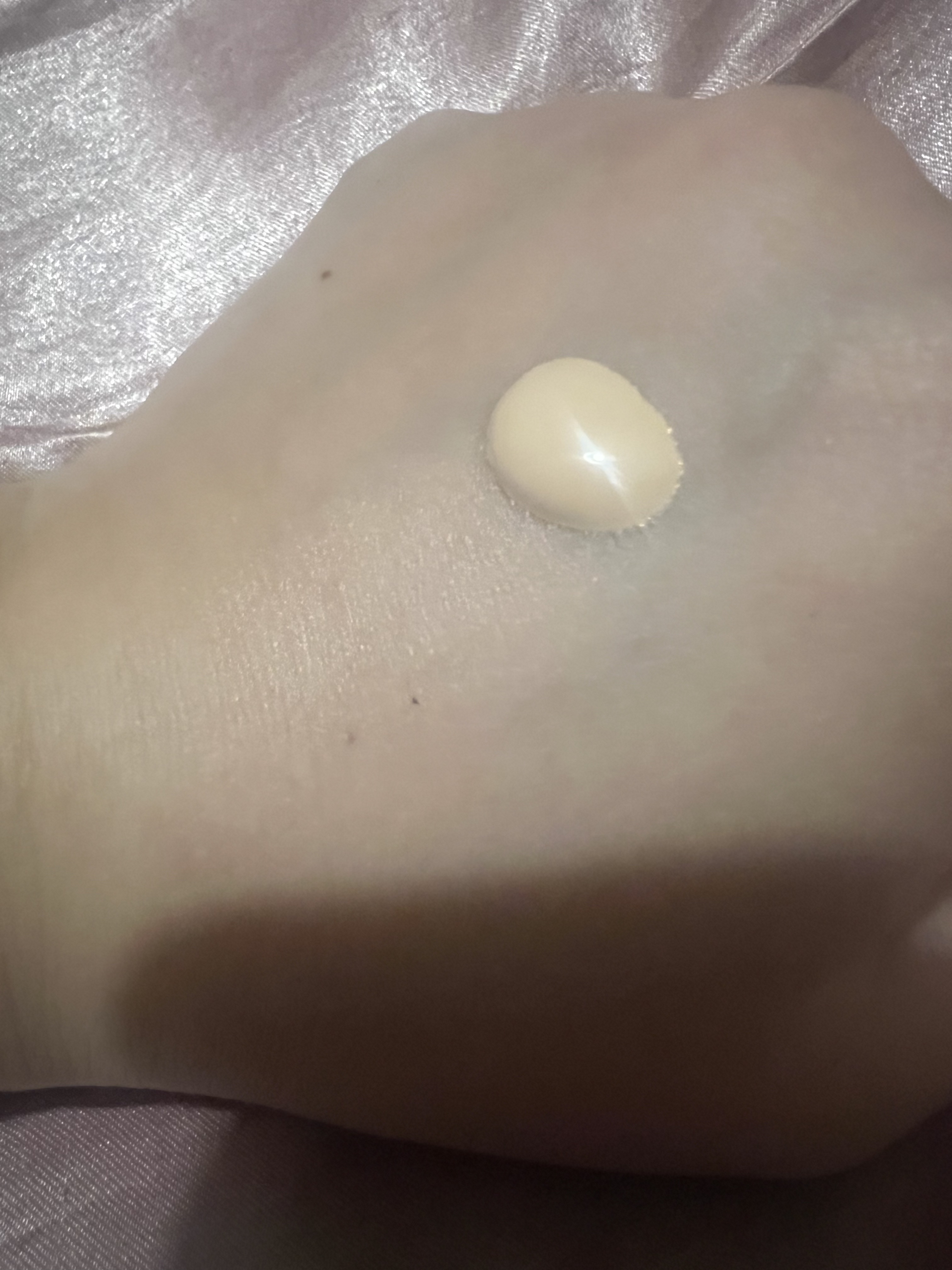 愛されファンデ 03 ピンクベージュ/b idol/リキッドファンデーションを使ったクチコミ（2枚目）