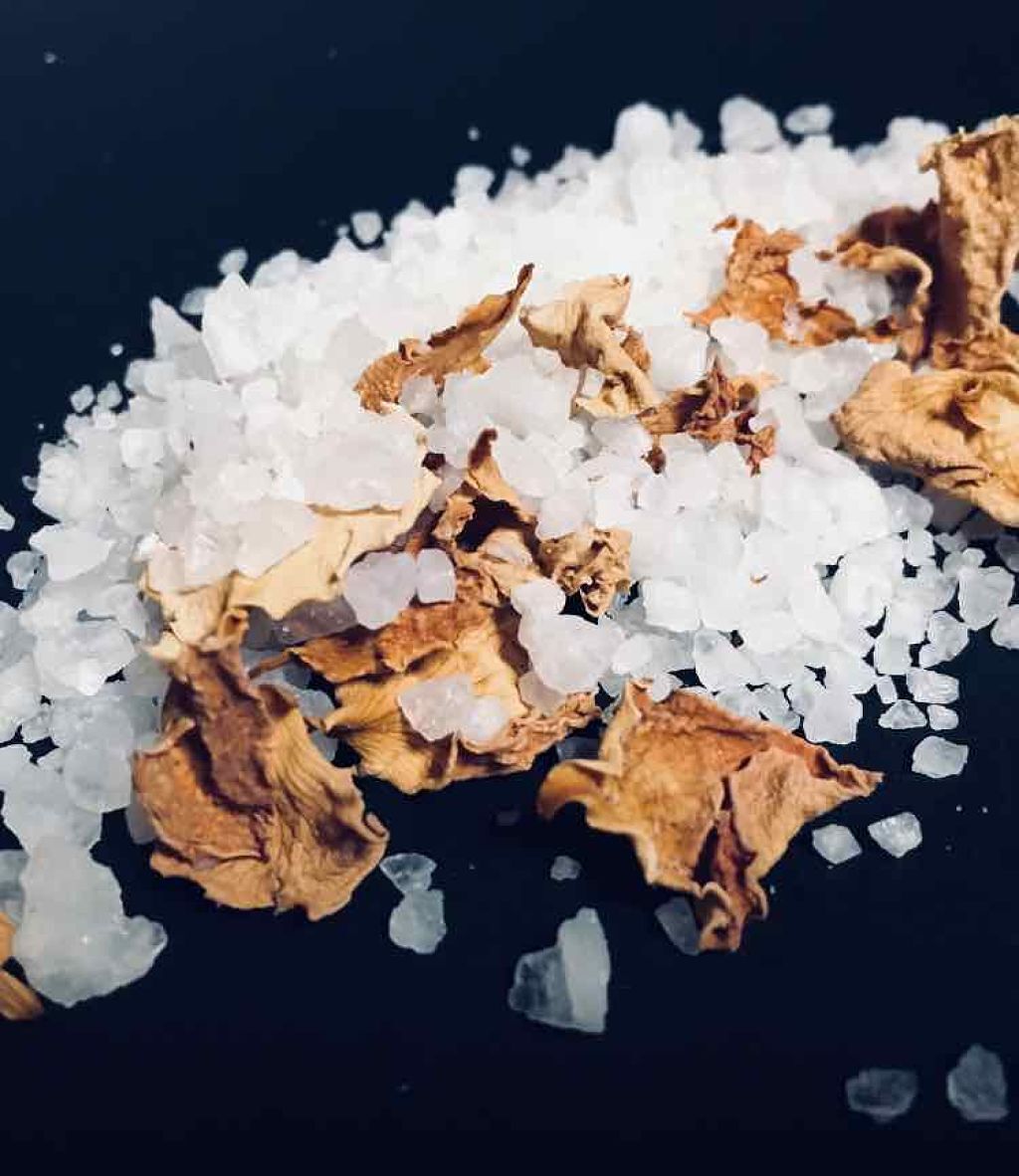 退会予定 on LIPS 「アトリエメイドbyshuuemuraのバスソルトです🎀🌷良い点..」(2枚目)