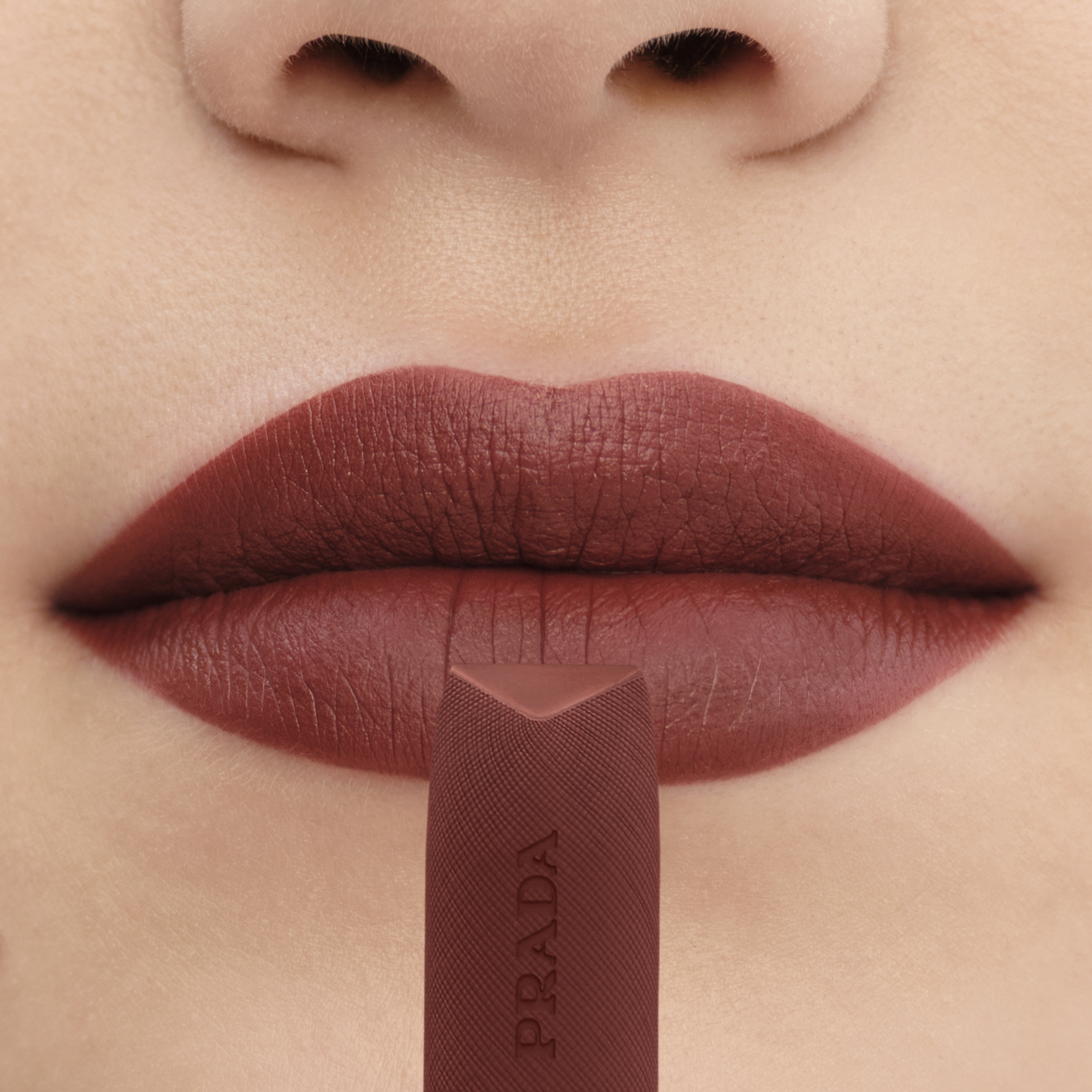 モノクローム ウェイトレス リップカラー(マット レザー) B03 マホガニー（ホリデー）