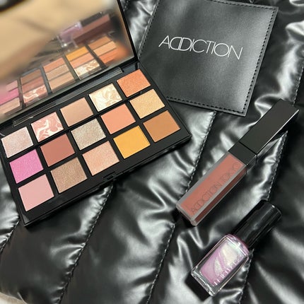 アディクション 15th アニバーサリー アイシャドウパレット “ロック ザ ベスト モーメンツ”/ADDICTION/パウダーアイシャドウを使ったクチコミ(4枚目)
