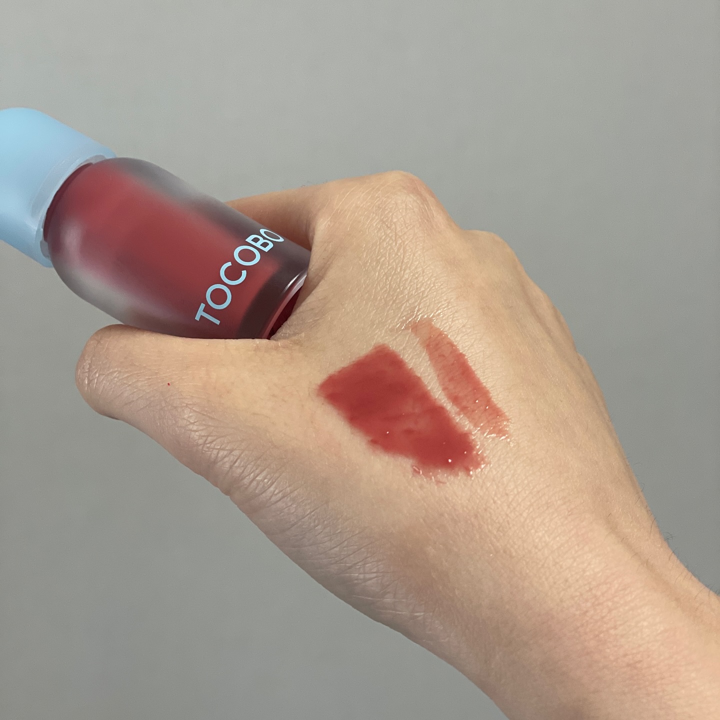 ジューシーベリープランピングリップオイル/TOCOBO/リップグロスを使ったクチコミ（3枚目）