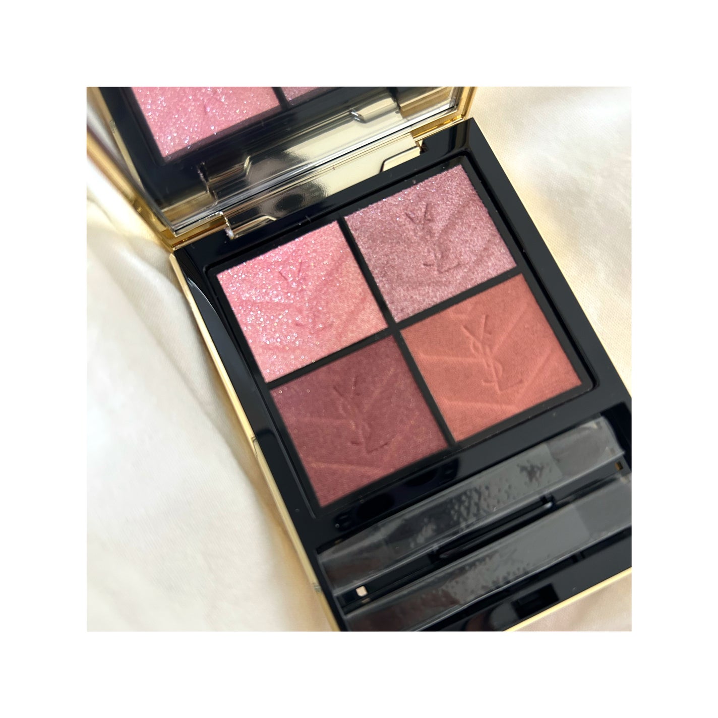 クチュール ミニ クラッチ/YVES SAINT LAURENT BEAUTE/アイシャドウパレットを使ったクチコミ(1枚目)