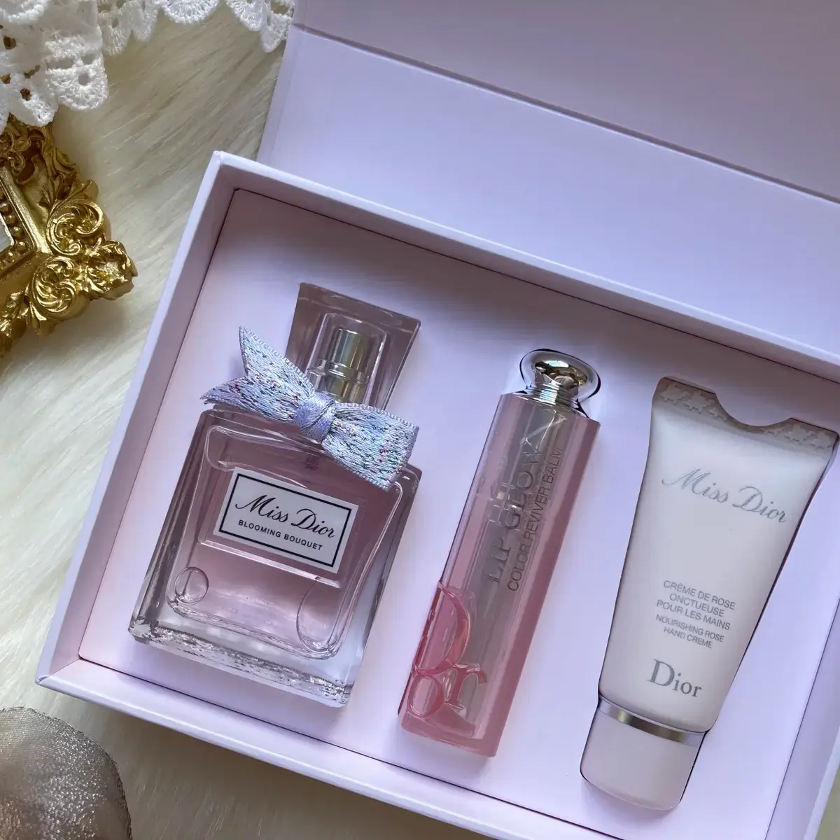 Dior Beauty Lovers on LIPS 「パリの美しいチュイルリーガーデンからインスパイアされ、アラベス..」(3枚目)