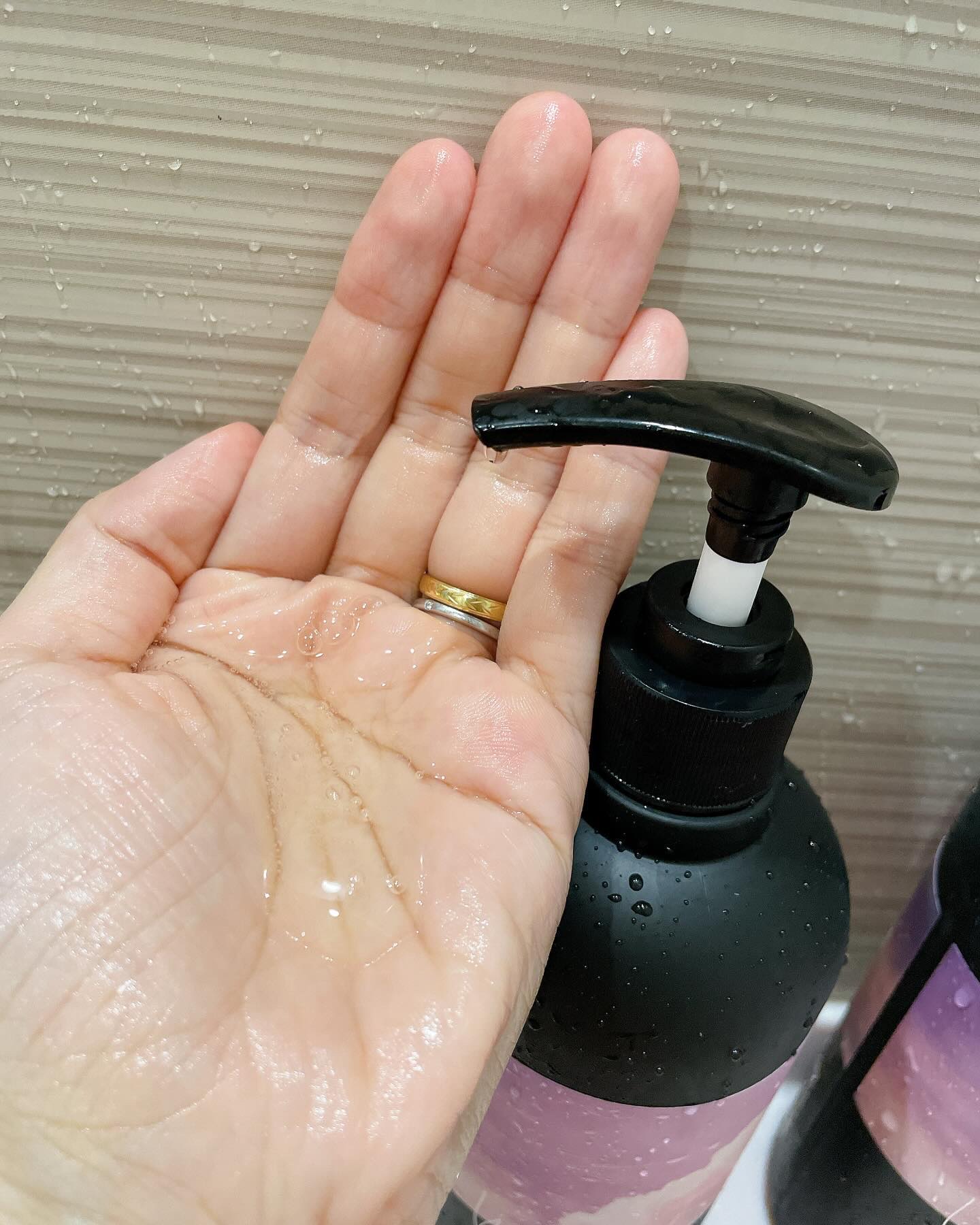 パフュームドヘアシャンプー White Floral Musk/BANANAL/市販シャンプーを使ったクチコミ（2枚目）