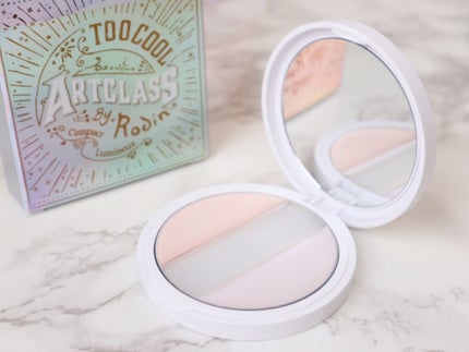 アートクラス バイ ロダン ルミネージュ バーニッシュ/too cool for school/プレストパウダーを使ったクチコミ(1枚目)