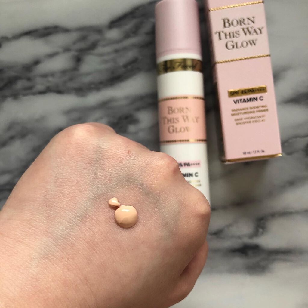 ボーン ディス ウェイ グロウ モイスチュアライジング メイクアップ プライマー/Too Faced/化粧下地を使ったクチコミ（2枚目）