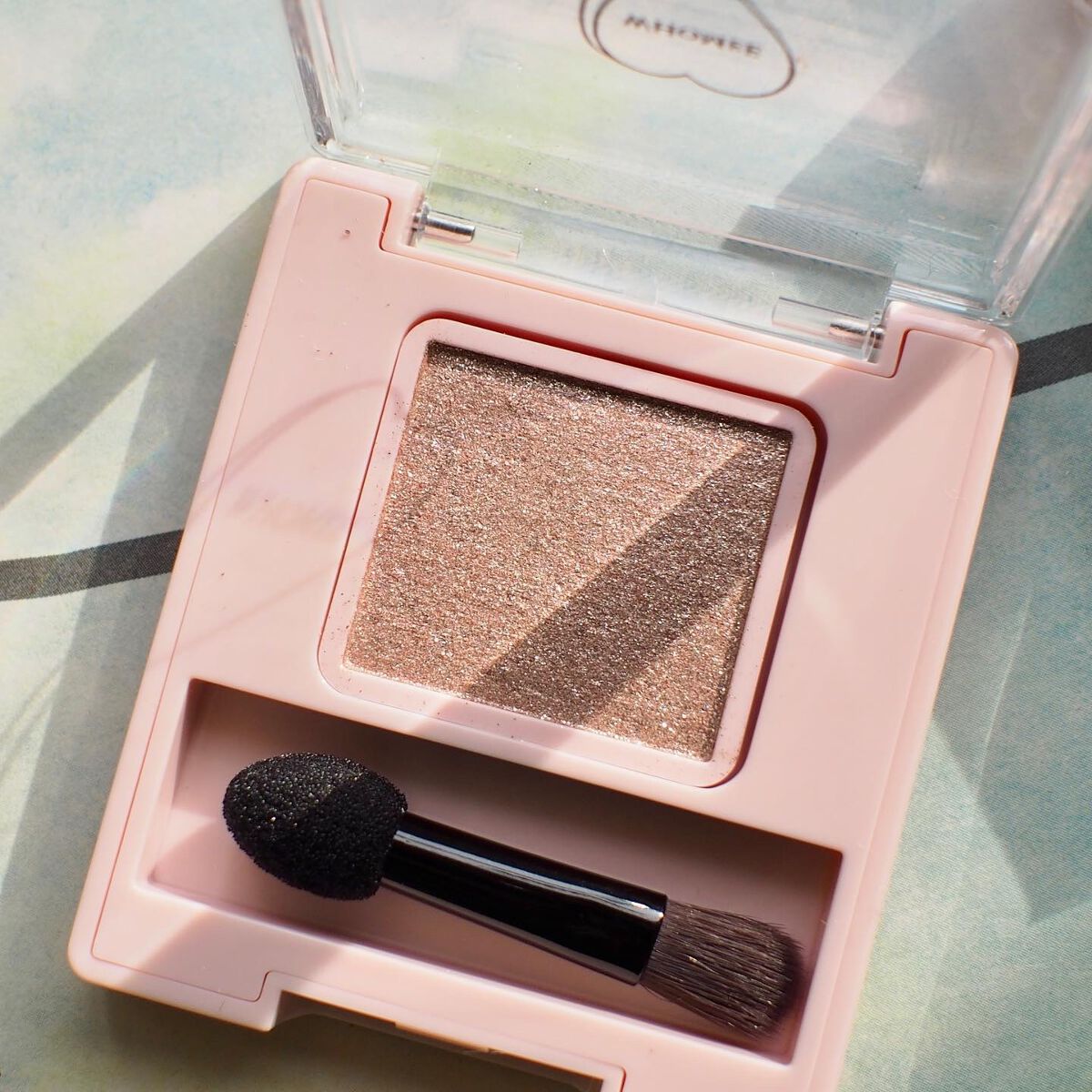 フーミー シングルラメシャドウ/WHOMEE/単色アイシャドウを使ったクチコミ(2枚目)