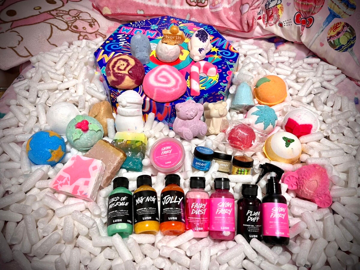 葵 on LIPS 「ラッシュのクリスマスリピ全て完璧香りよいし全部かわいい動物実験..」(2枚目)