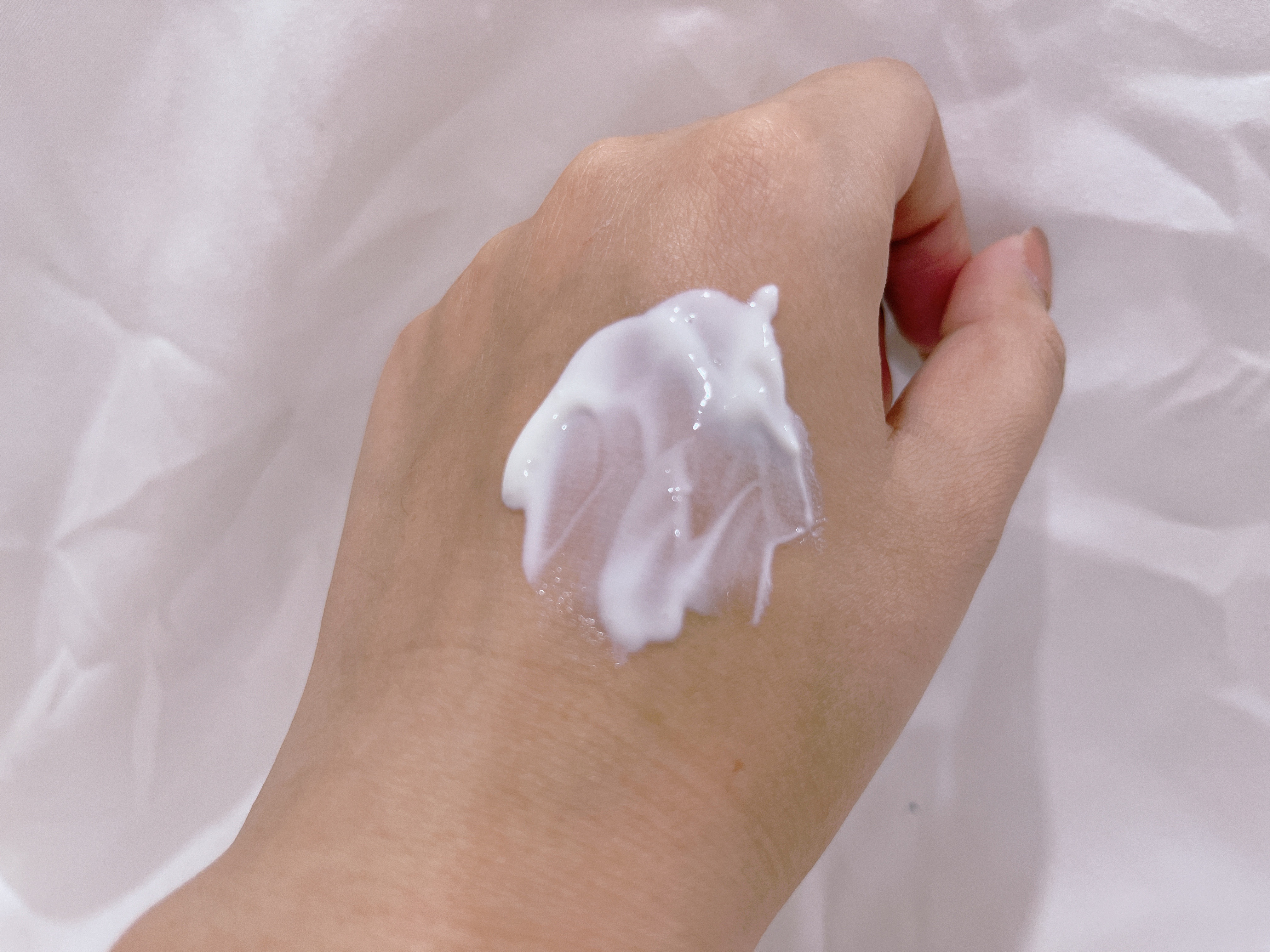 ヒアルーシカ ウォーターフィット サンセラム/SKIN1004/日焼け止めローションを使ったクチコミ（2枚目）