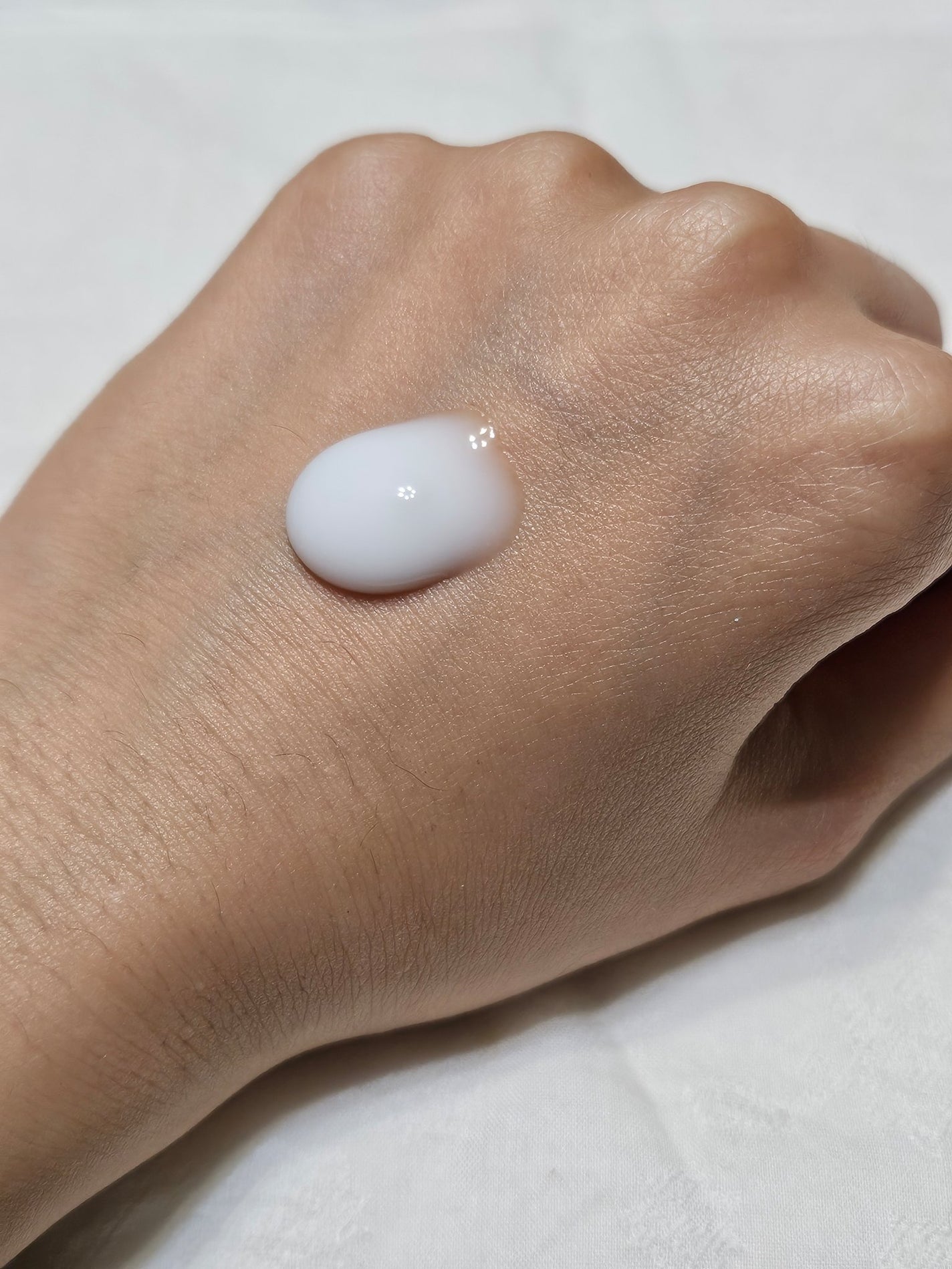 極潤プレミアム ヒアルロン乳液/肌ラボ/乳液を使ったクチコミ(3枚目)