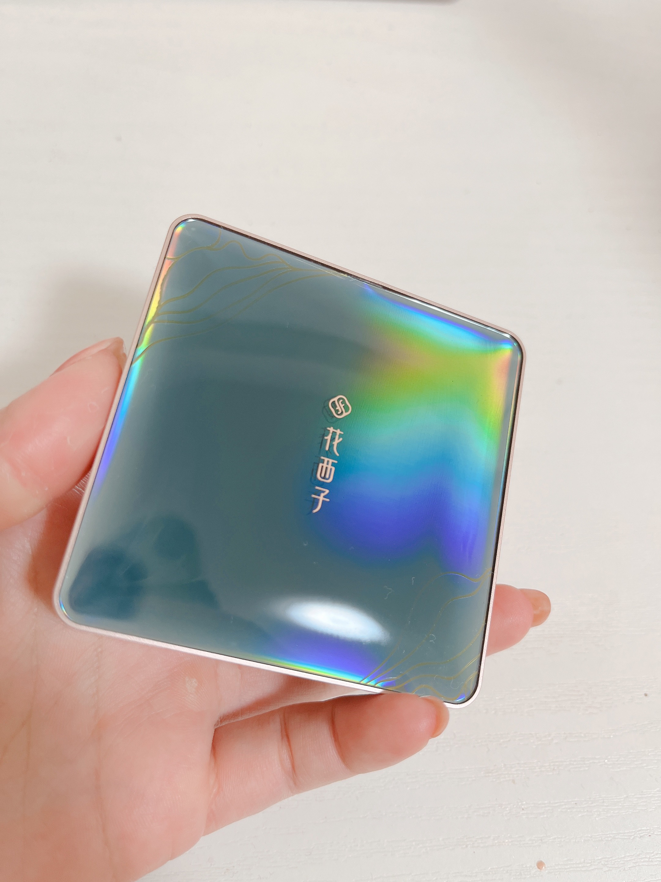 花西子 双花彫刻 ハイライトのクチコミ「華やかで極上の艶感ハイライト

花西子
双花彫刻 ハイライト
01 パールシャンパンゴールド
.....」（2枚目）