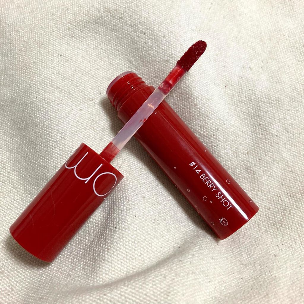 ジューシーラスティングティント/rom&nd/リップティントを使ったクチコミ(2枚目)