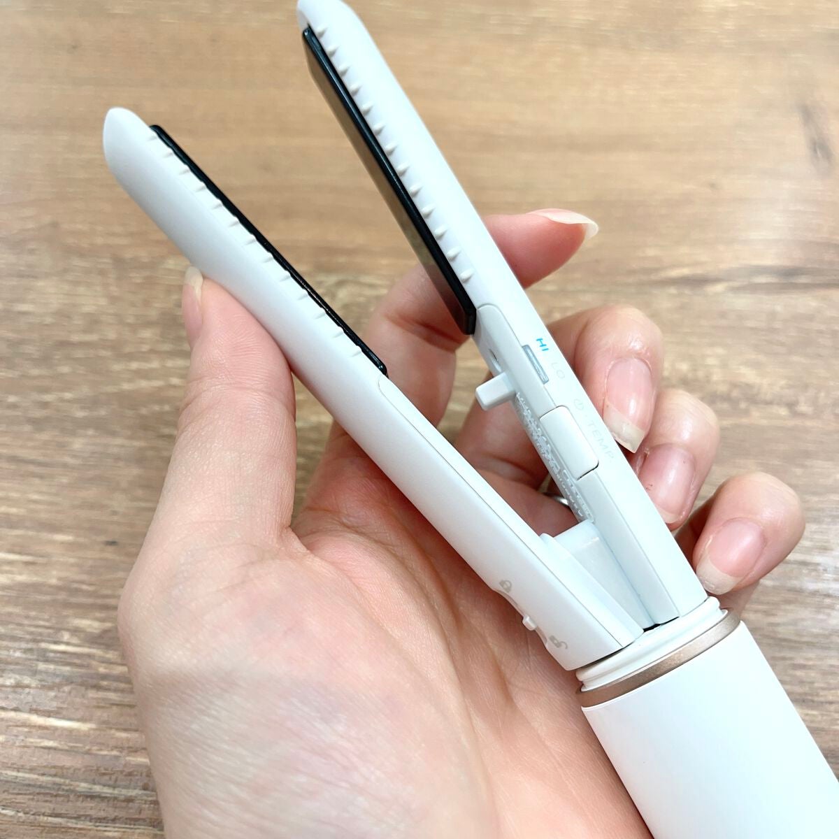 スタイリッシュ モバイルヘアアイロン(MHS-1342)/mod's hair/ストレートアイロンを使ったクチコミ(2枚目)