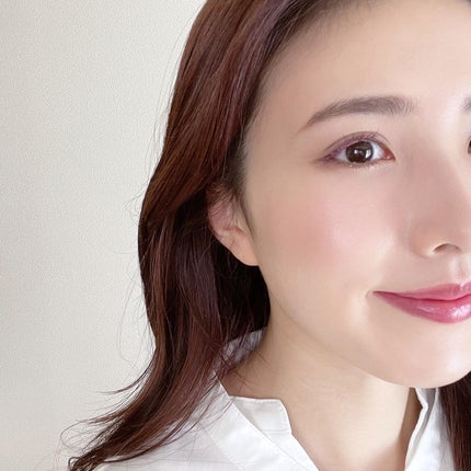 濱田あおい on LIPS 「..パープルマスカラな日💜シンプルなお洋服の時はメイクにカラー..」(4枚目)