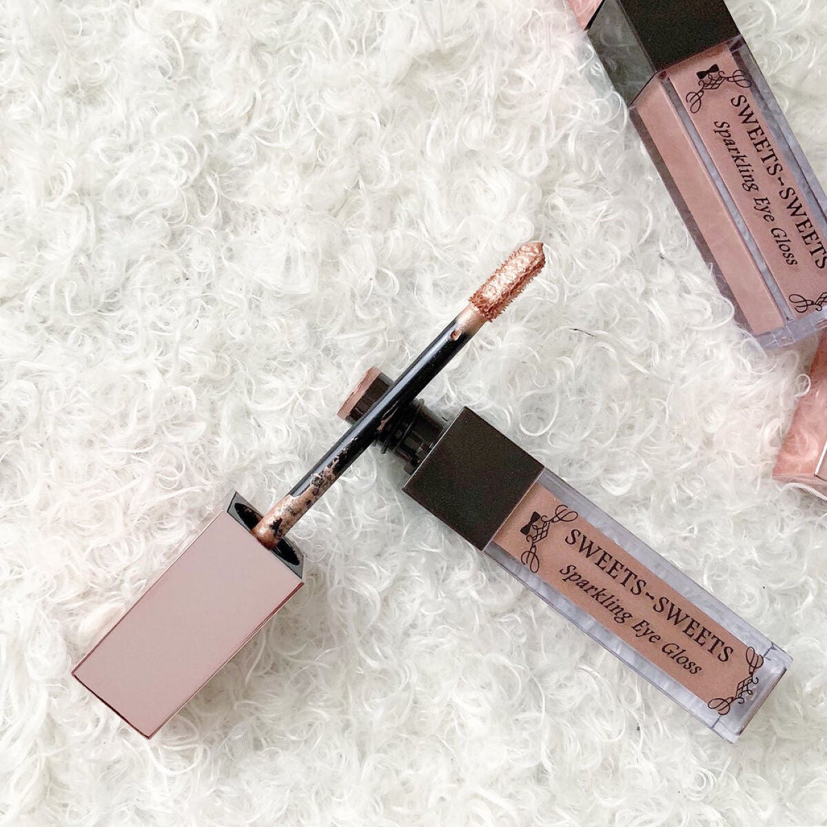 スパークリングアイグロス/スウィーツ スウィーツ/リキッドアイシャドウを使ったクチコミ(1枚目)