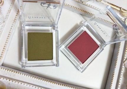 プリズム パウダーアイカラー/リンメル ロンドン/単色アイシャドウを使ったクチコミ(2枚目)