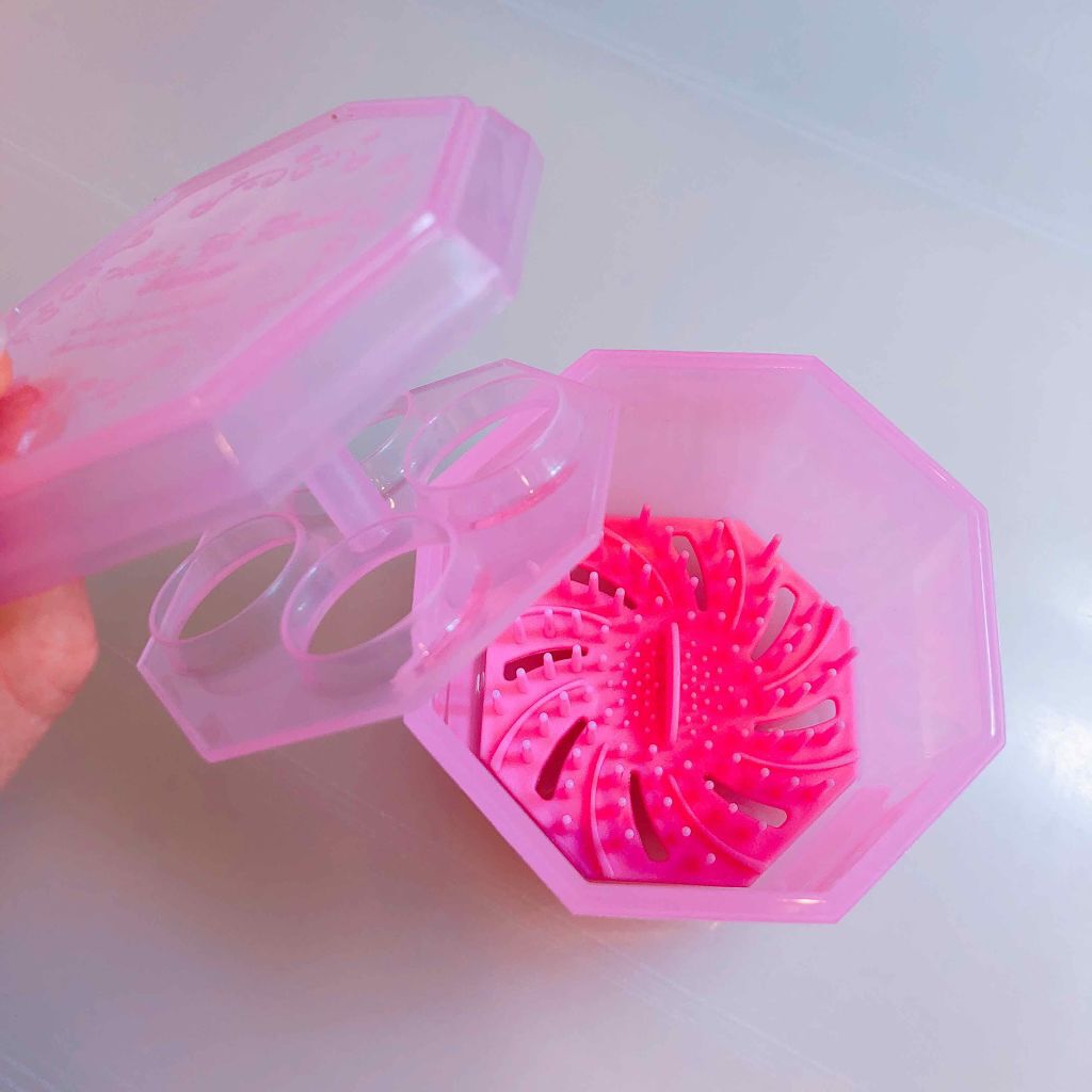 メイクブラシクリーナー/DAISO/その他化粧小物を使ったクチコミ（3枚目）