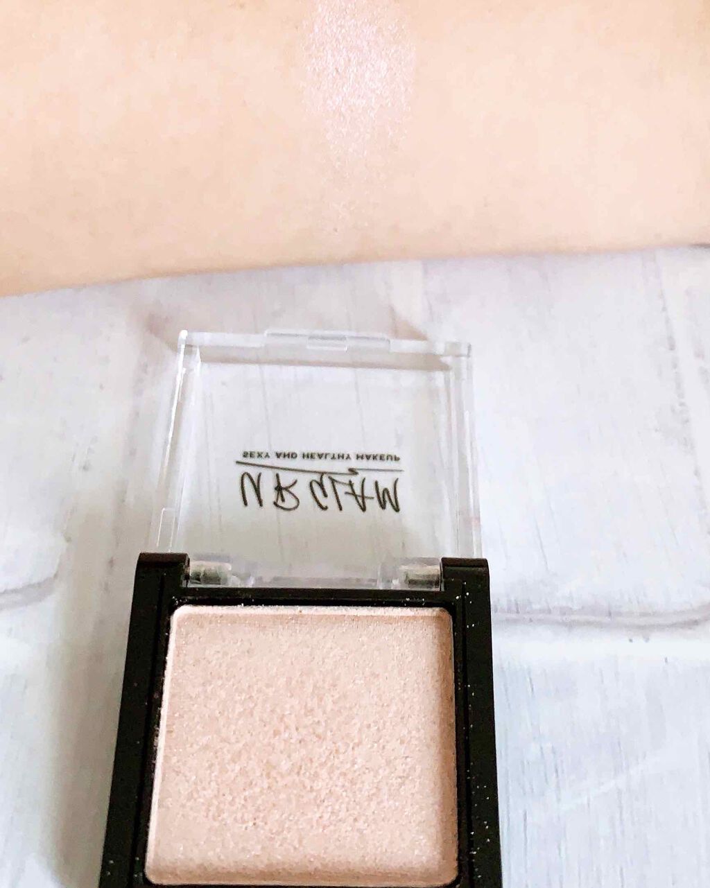 UR GLAM　POWDER EYESHADOW/U R GLAM/単色アイシャドウを使ったクチコミ（2枚目）