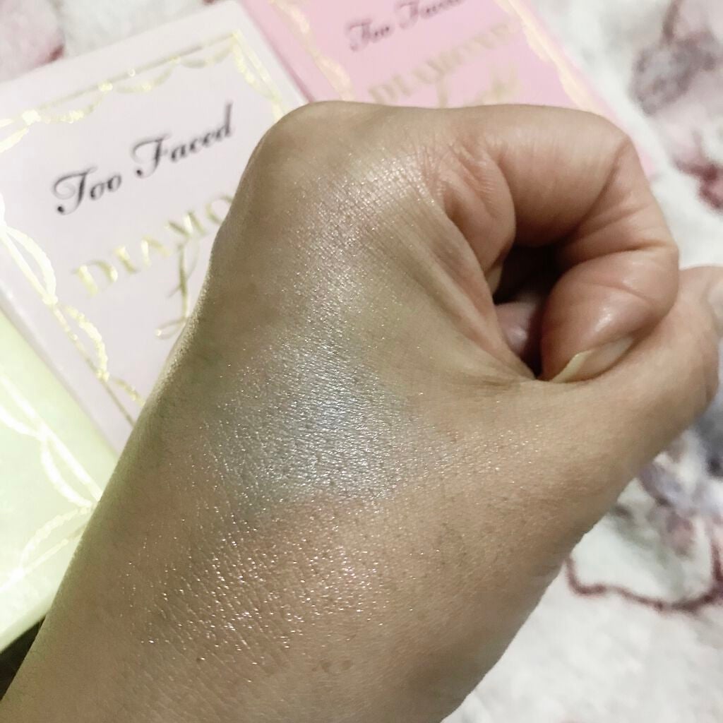 ダイヤモンドライト ハイライター ブラシ/Too Faced/メイクブラシを使ったクチコミ(7枚目)