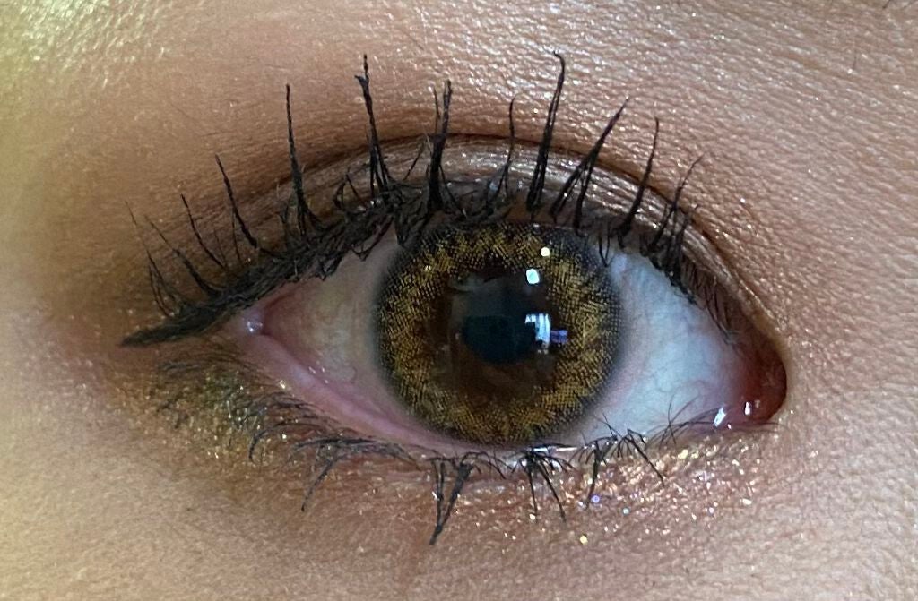 Na. on LIPS 「お気に入りカラコンハーフカラコン#はじめての投稿..」(4枚目)