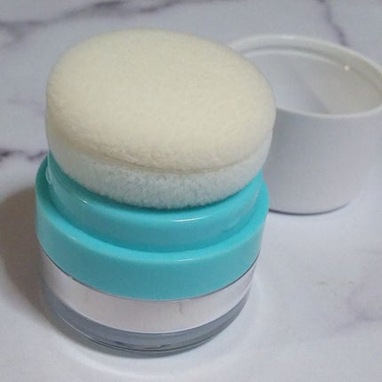 ihana WHITE スキンケアVCスノーパウダー/IHANA/ルースパウダーを使ったクチコミ(2枚目)