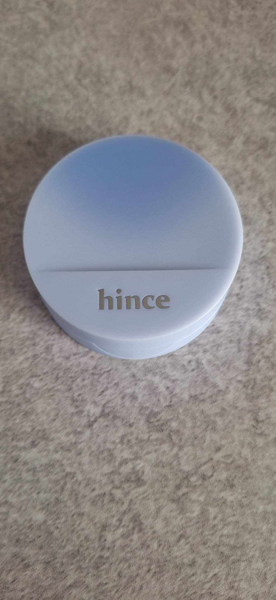 セカンドスキンメッシュマットクッション 21 アイボリー（24 BLUE DIVE）/hince/クッションファンデーションを使ったクチコミ（1枚目）