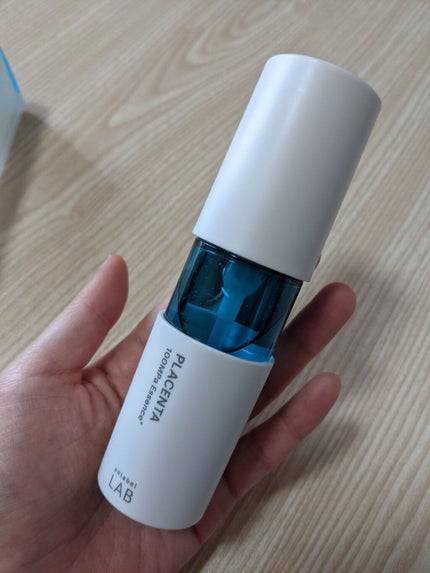 unlabel PL エッセンスのクチコミ「アンレーベルPLエッセンスお試ししました!まず見た目が近未来的で可愛すぎます!スキンケアの一番.....」(1枚目)