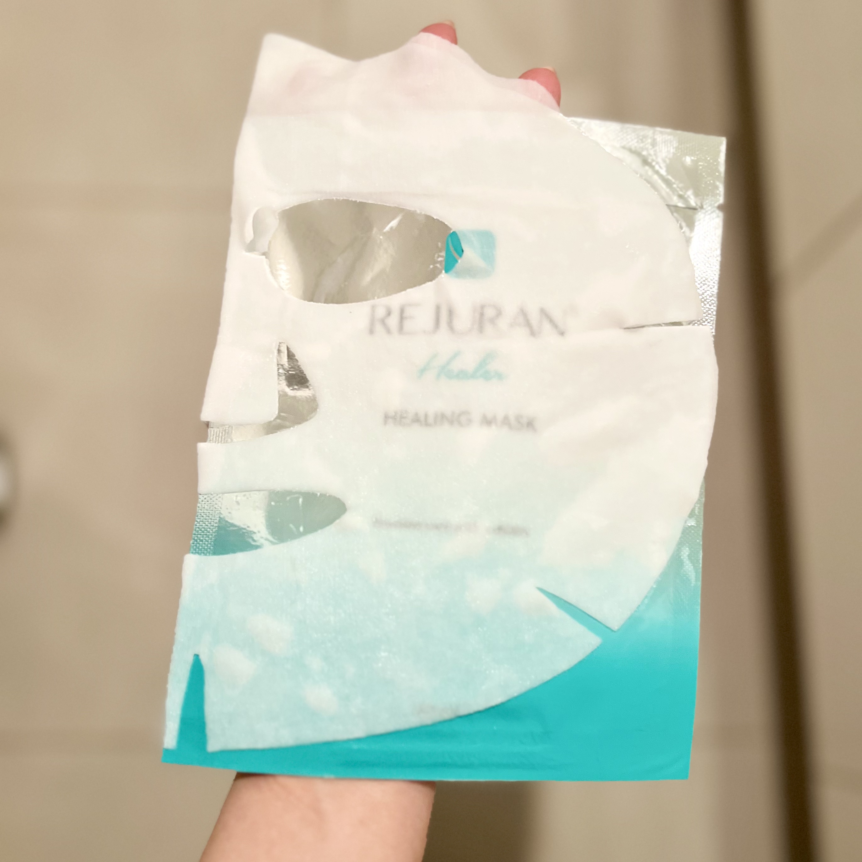 REJURAN モイスチャートリートメントマスク(23ml×5枚入り)/REJURAN COSMETICS/シートマスク・パックを使ったクチコミ（2枚目）