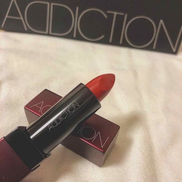 初投稿！ADDICTIONの   ｢The Lipstick Sheer｣  💄✨


友達に誕生日プレゼントでもらいました♥
見た目も色もすごく可愛くて
特に変な匂いも無く
おすすめです！！



私