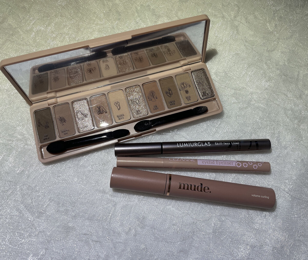 描くふたえアイライナー/CEZANNE/リキッドアイライナーを使ったクチコミ（3枚目）