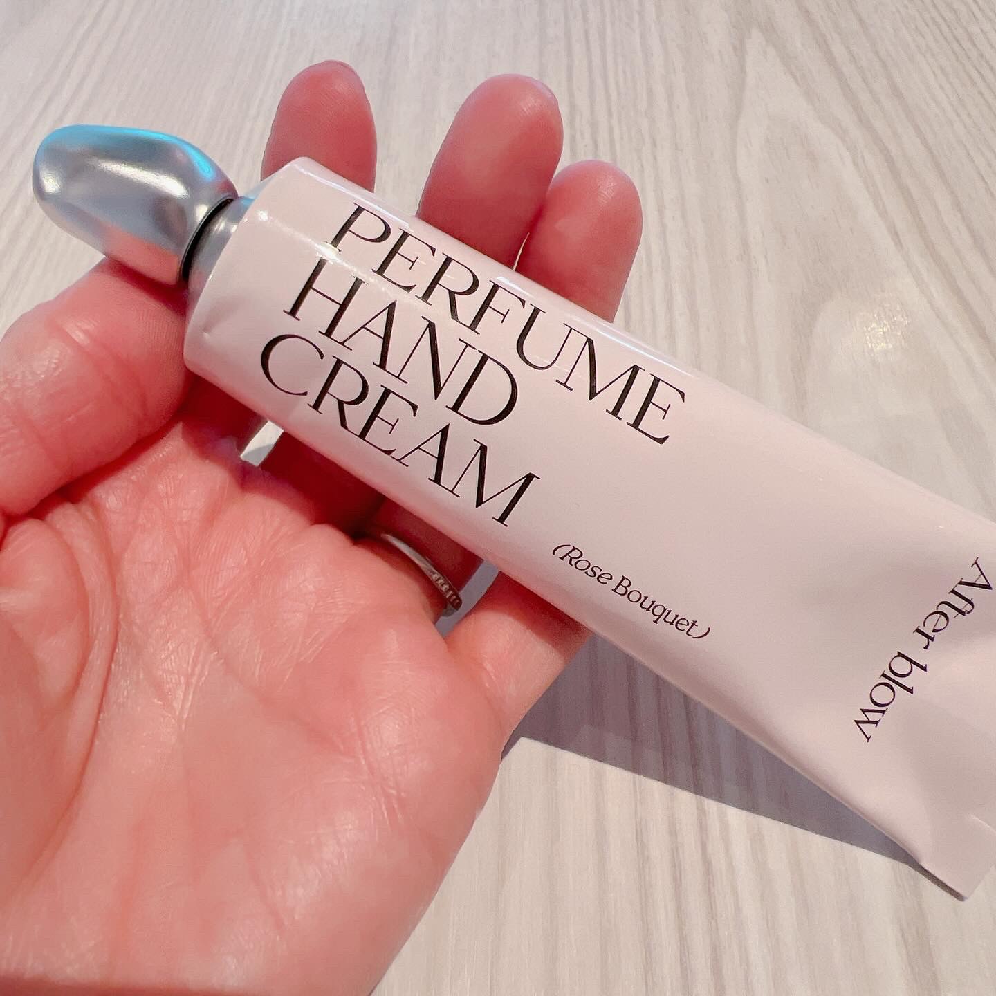  パフューム ハンドクリーム ローズブーケ/After blow/ハンドクリームを使ったクチコミ（2枚目）