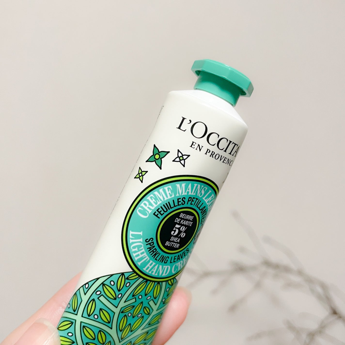 スパークリングリーフ スノーシア ハンドクリーム/L'OCCITANE/ハンドクリームを使ったクチコミ(2枚目)