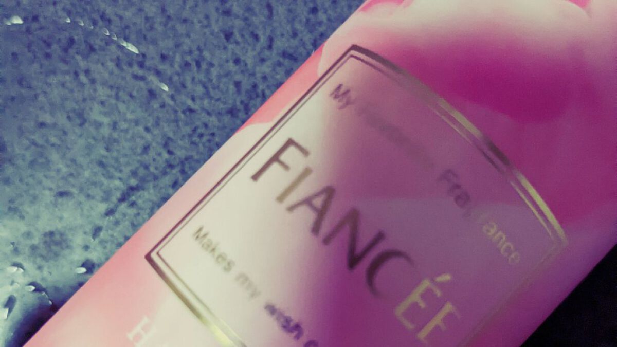 フレグランスヘアミスト ピュアメロウシャンプー/フィアンセ/ヘアミストを使ったクチコミ（1枚目）