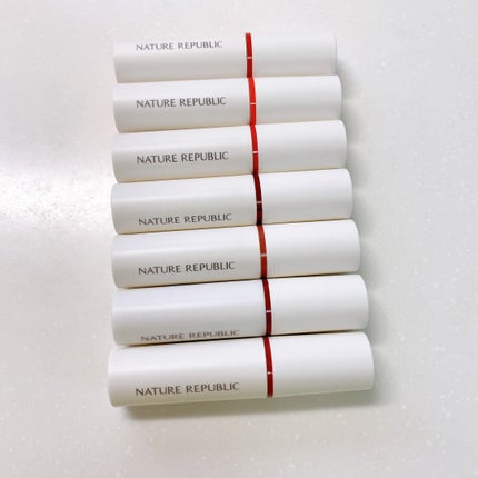 バイフラワー トリプルボリュームティント 04 シックレッドムース/ネイチャーリパブリック/口紅の画像