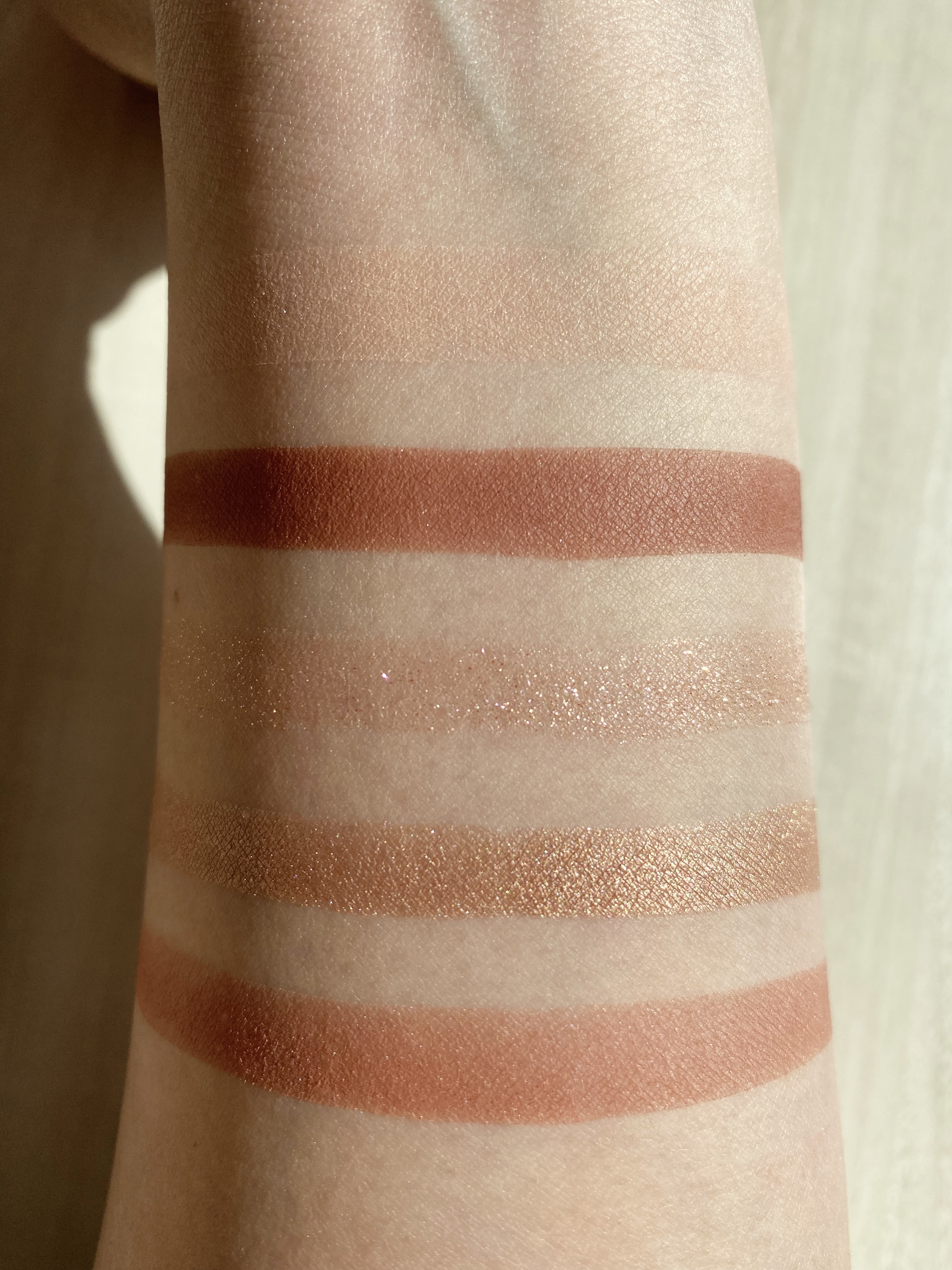 HDスキン ハイドラ グロウ ファンデーション 1N00 アラバスター/MAKE UP FOR EVER/リキッドファンデーションを使ったクチコミ（3枚目）