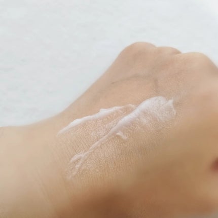 ニベア ロイヤルブルーボディクリーム うるおい密封ケア/ニベア/ボディクリームを使ったクチコミ(4枚目)